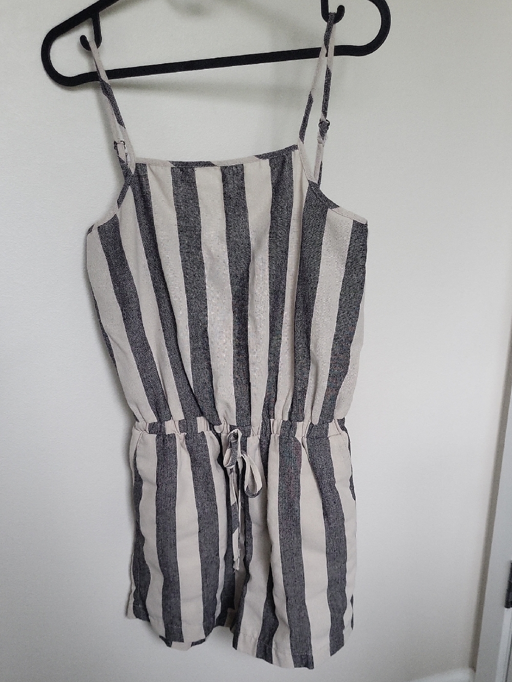 Ci Sono Cream and Gray Striped Linen Romper Size SMALL S